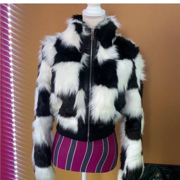Azalea Wang Black and White checkerboard Formula Faux Fur Jacket. Size s - Picture 2 of 9